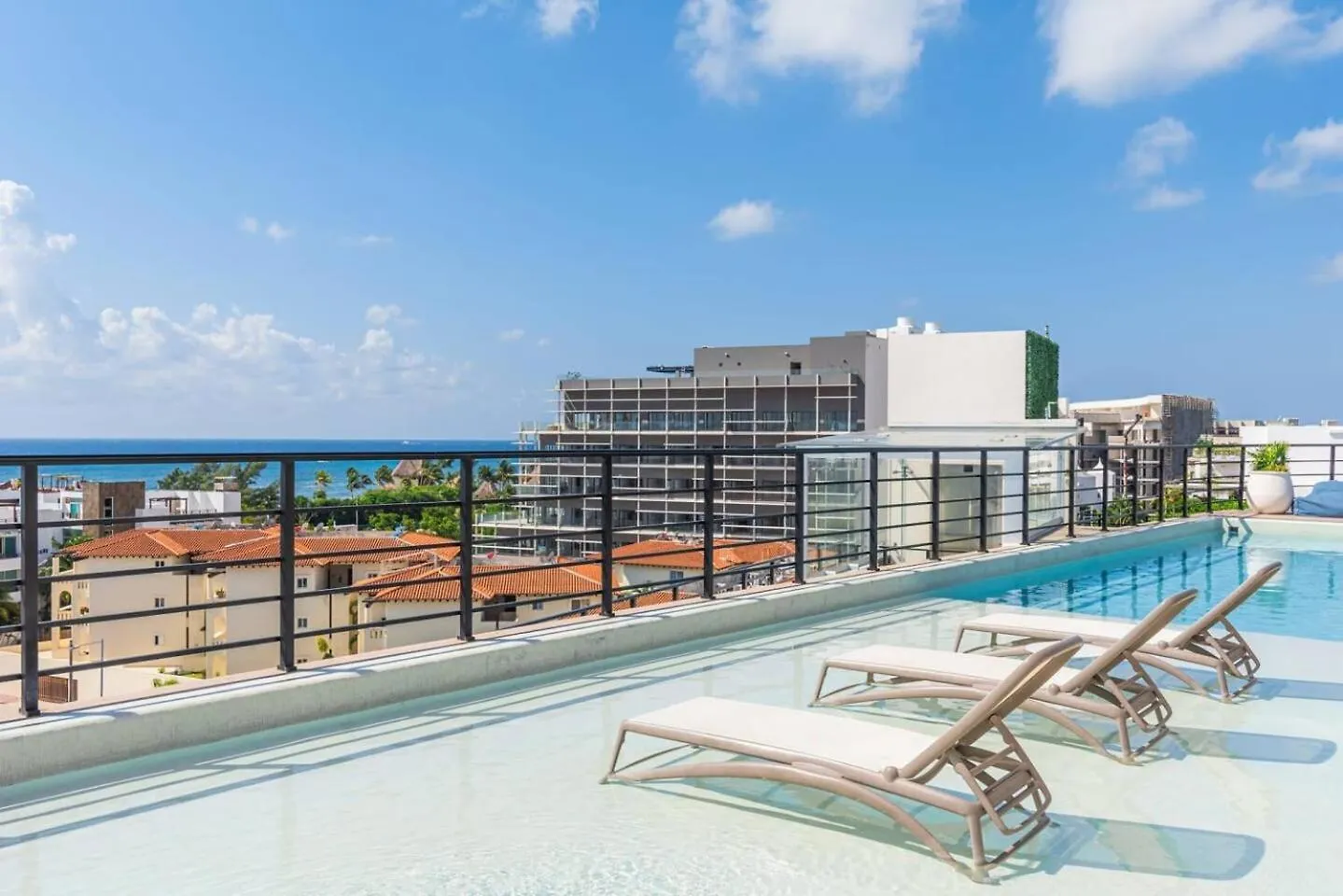 Luxury Room, Ocean View From Balcony And Rooptop Playa del Carmen Mexico